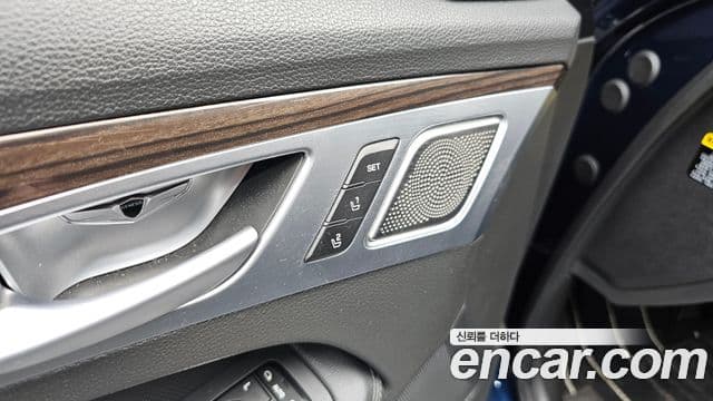 2018 Genesis G80 — миниатюра 10