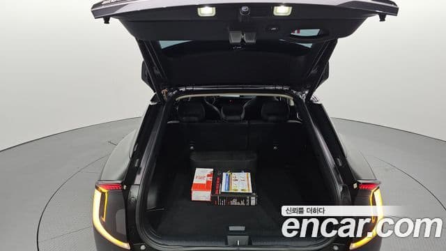2022 Kia (Киа) EV6 — миниатюра 10