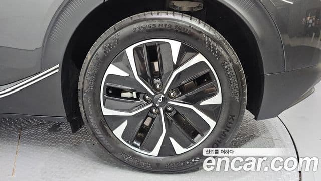 2022 Kia (Киа) EV6 — миниатюра 5