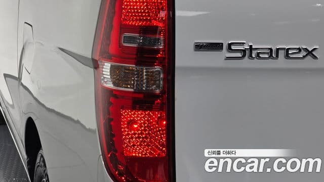 2017 Hyundai (Хёндэ) Grand Starex — миниатюра 4