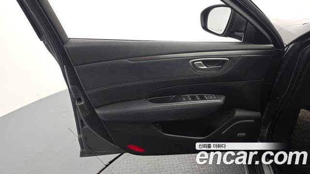 2020 Renault Korea SM6 — миниатюра 10