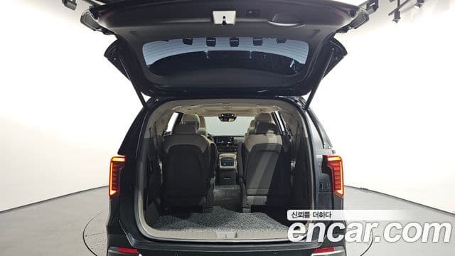 2023 Kia (Киа) The New Carnival 4th Gen — миниатюра 9