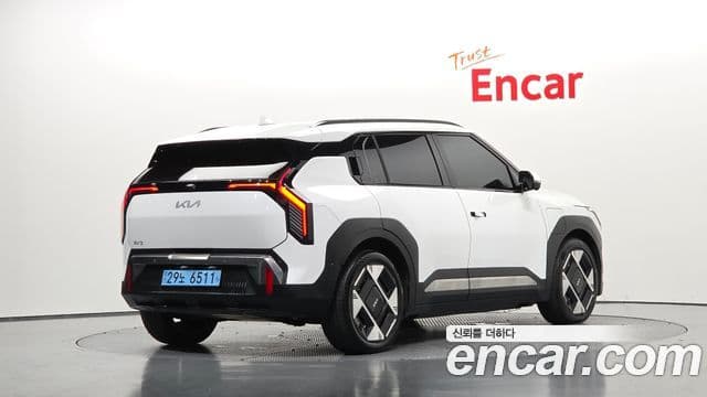 2024 Kia (Киа) EV3 — миниатюра 3