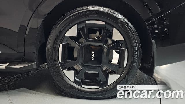 2025 Kia (Киа) The New Carnival 4th Gen — миниатюра 5