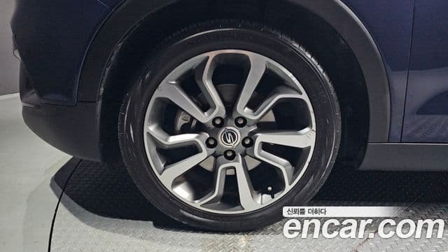 2015 SsangYong Tivoli — миниатюра 3