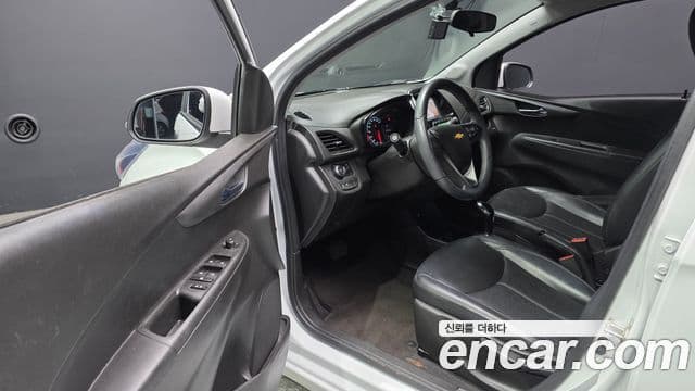 2016 Chevrolet The Next Spark — миниатюра 8