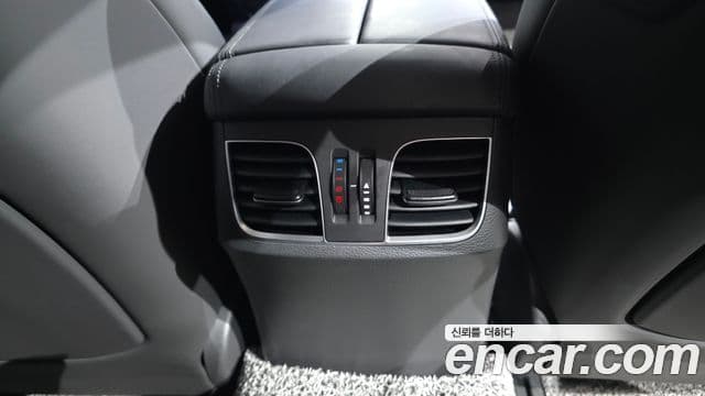 2018 Genesis G80 — миниатюра 10