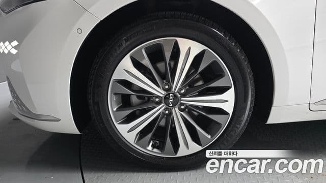 2024 Kia (Киа) K8 Hybrid — миниатюра 2