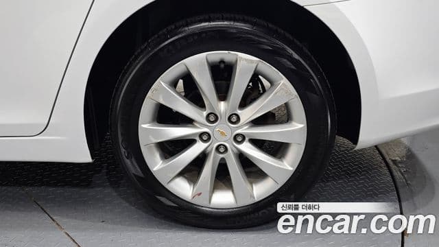 2016 Chevrolet 어메이징 뉴 크루즈 — миниатюра 5
