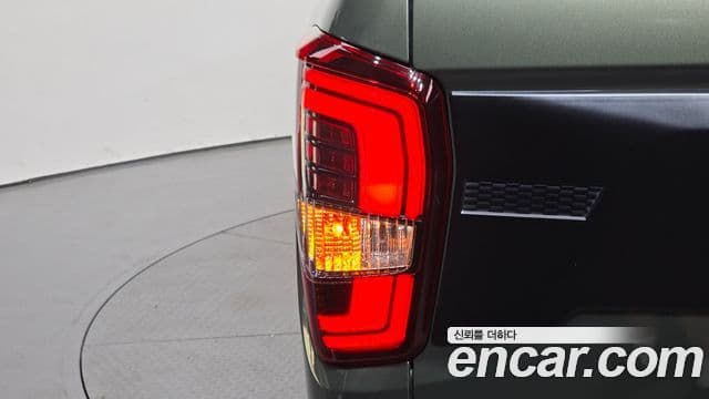 2021 SsangYong The New 렉스턴 스포츠 칸 — миниатюра 3