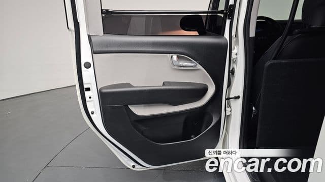 2025 Kia (Киа) The New Ray EV — миниатюра 10