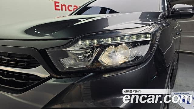 2020 SsangYong 렉스턴 스포츠 — миниатюра 9
