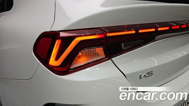 2023 Kia (Киа) K5 3rd Gen — миниатюра 5