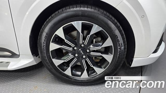 2023 Kia (Киа) Carnival 4th Gen — миниатюра 4