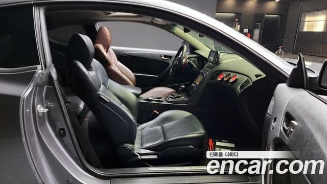 2011 Hyundai (Хёндэ) Genesis 쿠페 — миниатюра 8