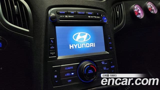 2011 Hyundai (Хёндэ) Genesis 쿠페 — миниатюра 9
