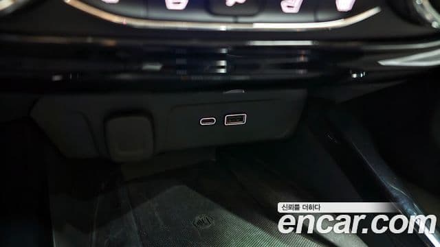 2023 Chevrolet Trax Crossover — миниатюра 9