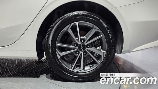 2022 Kia (Киа) The New K3 2nd Gen — миниатюра 4