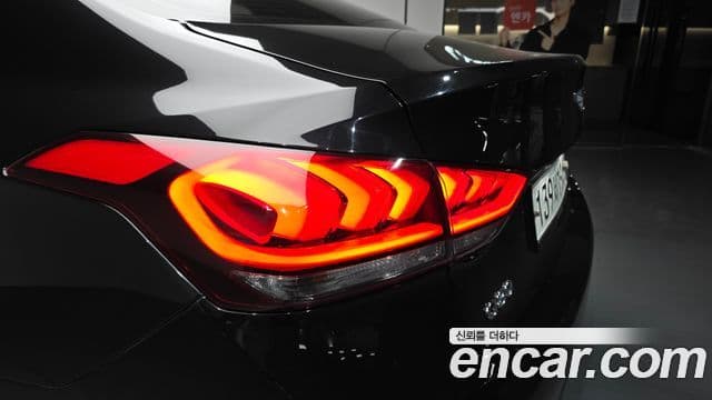 2018 Genesis G80 — миниатюра 8