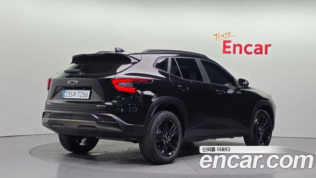 2023 Chevrolet Trax Crossover — миниатюра 8
